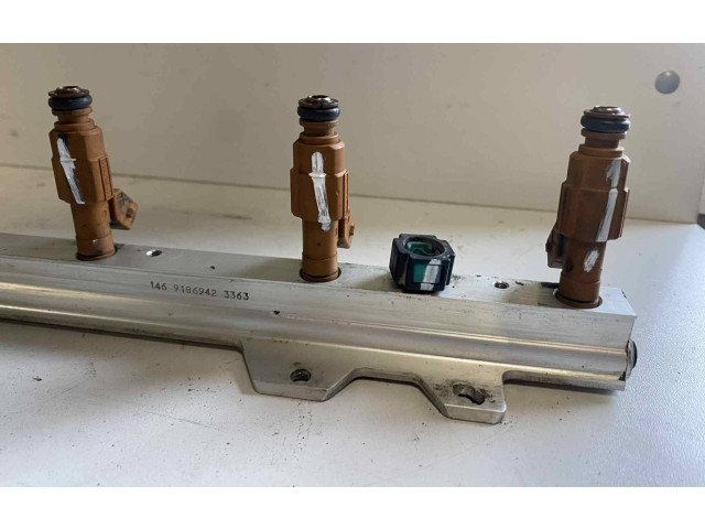 Топливная рампа 9186942, 9186340 Volvo S80