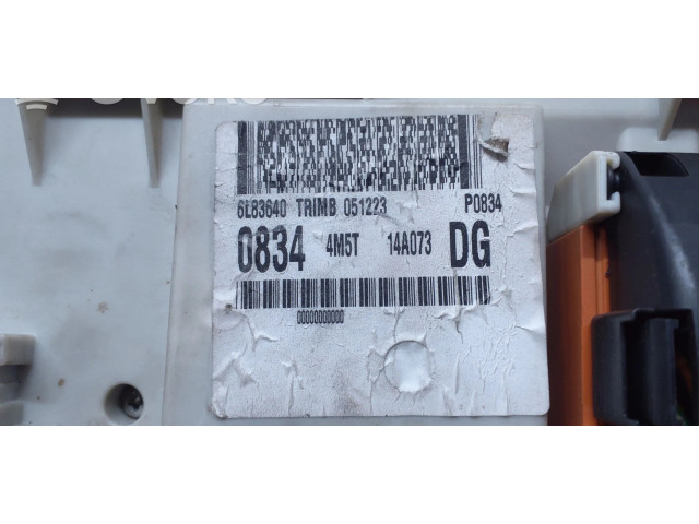 Блок предохранителей 4M5T14A073DG   Ford Focus    