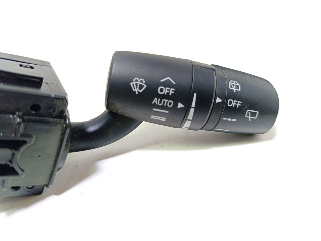 Ручка стеклоочистителей Mazda CX-3