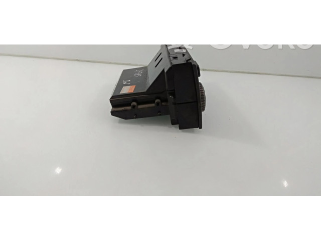 Блок управления климат-контролем 8865053060 Lexus IS 200-300