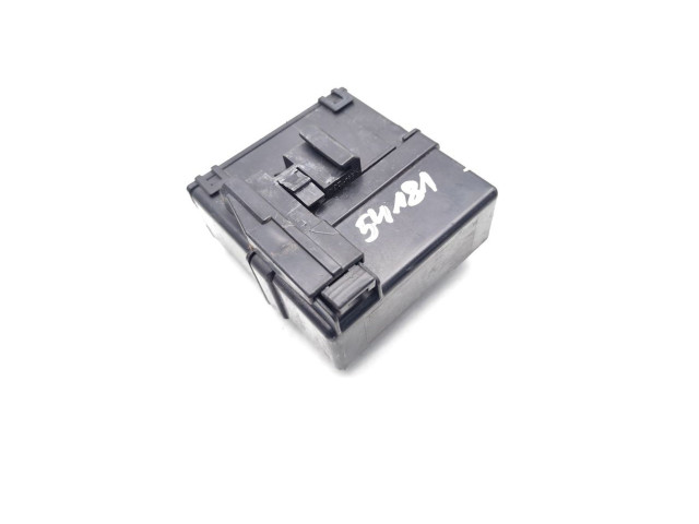 Ящик предохранителей (комплект)    Infiniti Q50