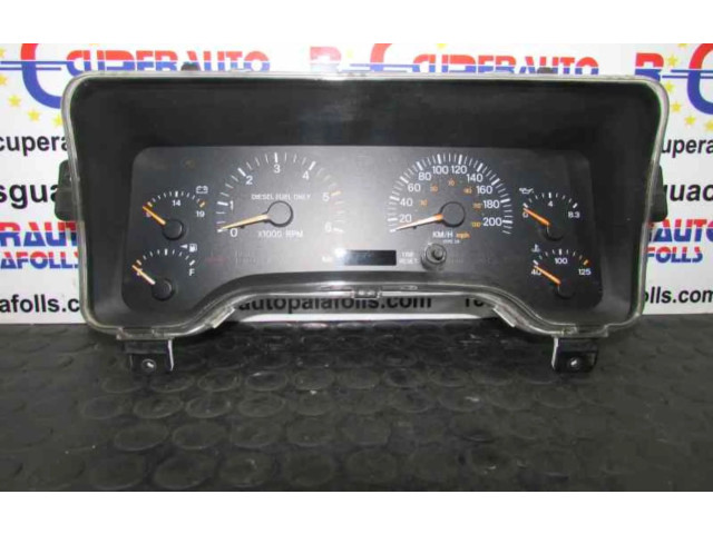 Панель приборов P56010198AA Jeep Cherokee XJ