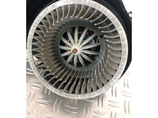Вентилятор печки 6R1819015A Skoda Fabia Mk3 (NJ)