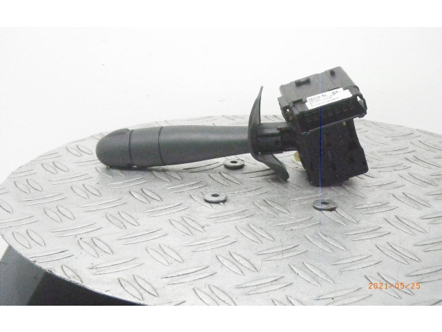 Переключатель дворников 8200792584 Dacia Sandero