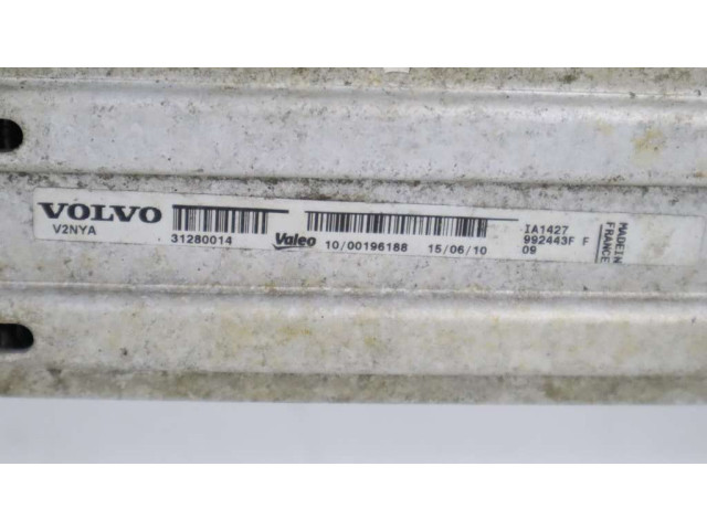 Интеркулер  31338473   Volvo V70 