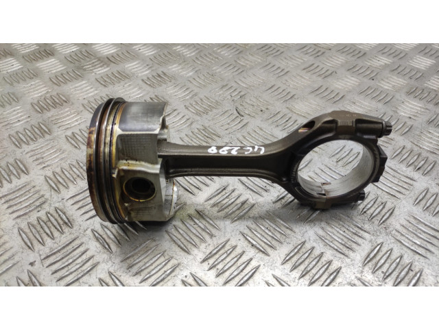 Поршень с шатуном Nissan 370Z для бензинового двигателя 3.7