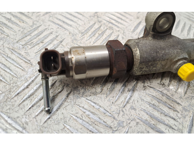 Vstřikovací lišta 238100R020, CJ009516 Toyota Auris 150 2ADFHV