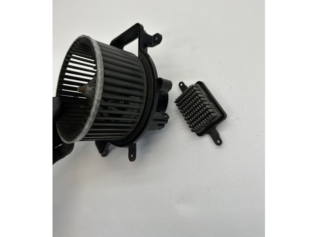 Вентилятор печки    P7708003, 2002221   Peugeot 5008