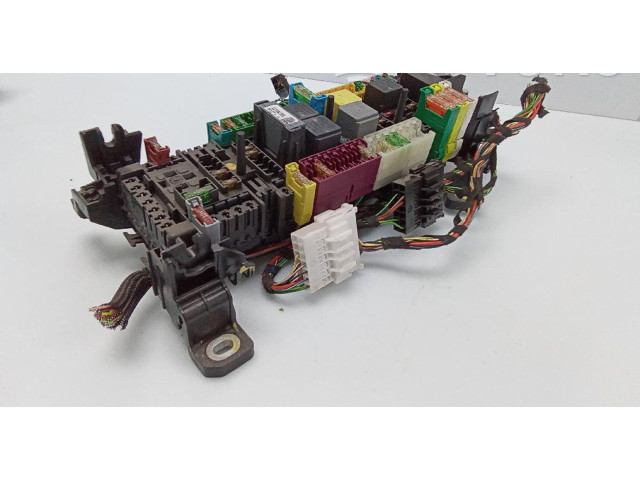 Блок предохранителей SINREF Mercedes-Benz A W176