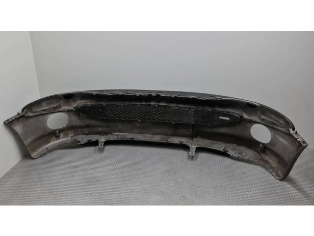 Передний бампер