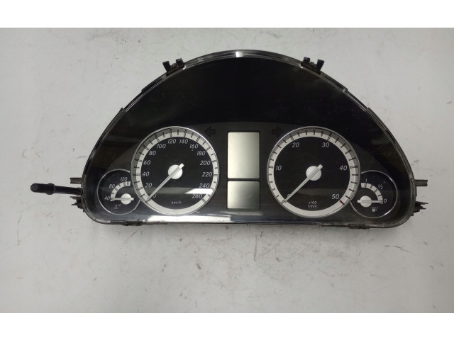 Přístrojová deska Mercedes-Benz C W203 2006 A2035404148