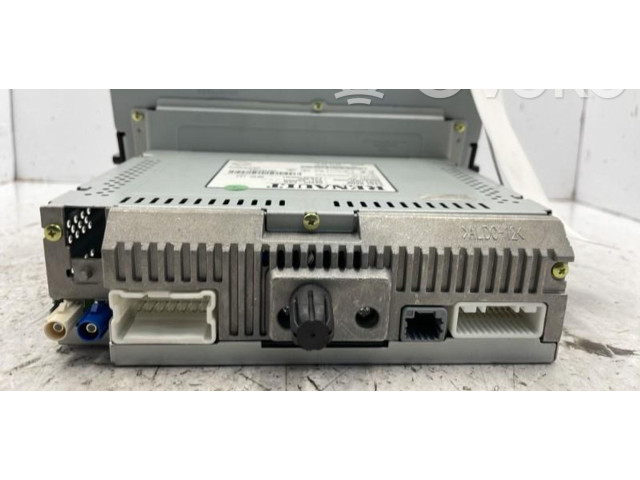 Дисплей Renault Clio IV