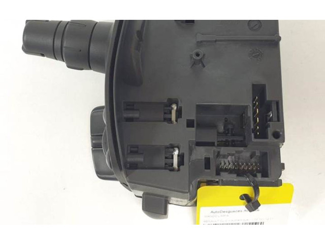 Ручка стеклоочистителей 88103007   Renault Clio III