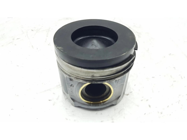 Píst 11258571012, 2222DL BMW X3 G01 pro naftový motor 2.0