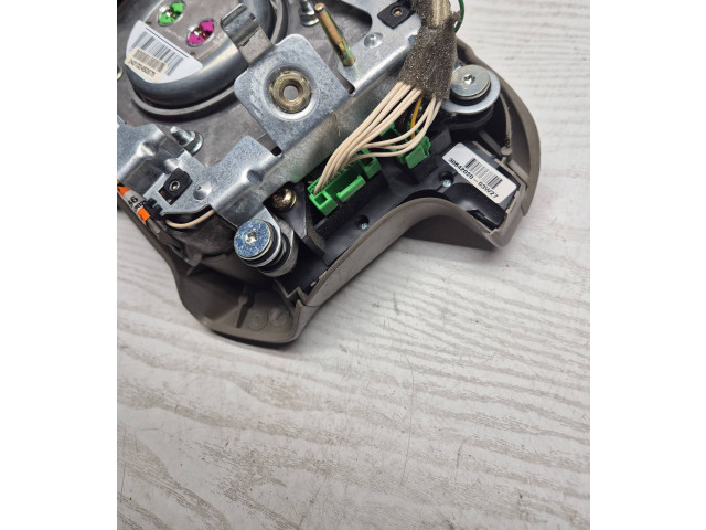 Подушка безопасности водителя 8686286, 15583232340285   Volvo V70