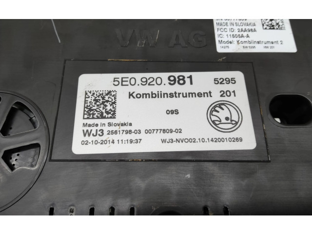 Панель приборов 5E0920981, 0077780902 Skoda Octavia Mk3 (5E)