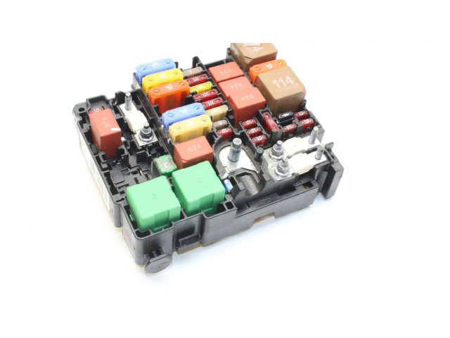 Блок предохранителей 9804848580   Peugeot 2008 II    