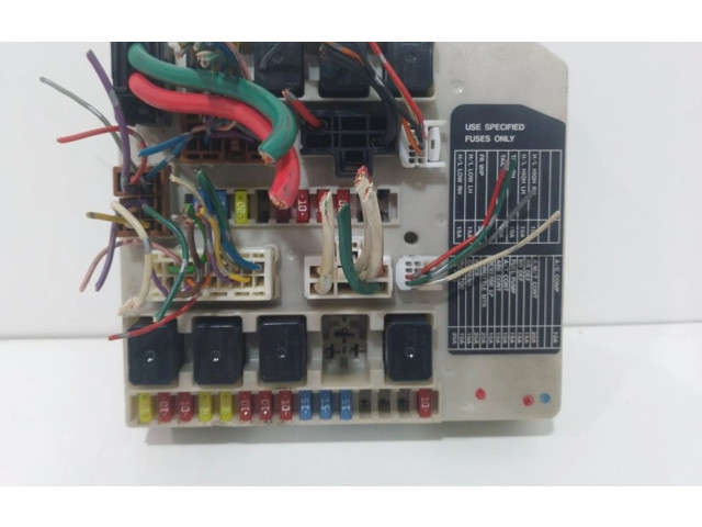 Pojistková skříňka Řídící jednotka BSM 284B7AX615 Nissan Micra C+C 2006