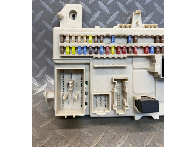 Pojistková skříňka Aston Martin DB9 2009