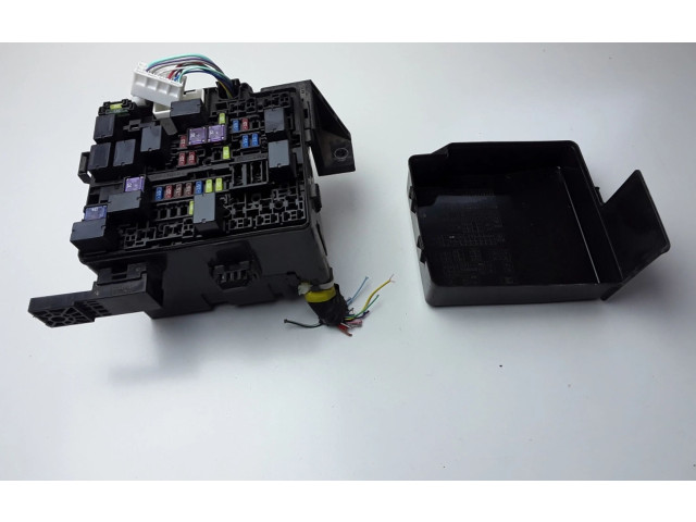 Блок предохранителей 8565A368 Mitsubishi L200