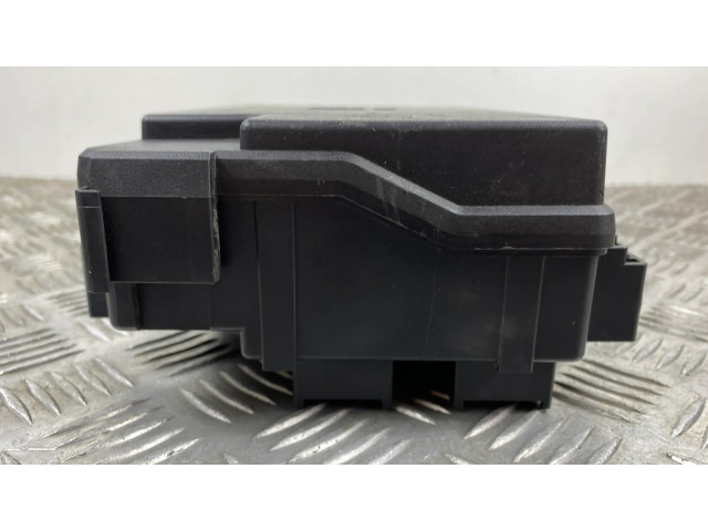 Блок предохранителей P68320921AB Jeep Grand Cherokee