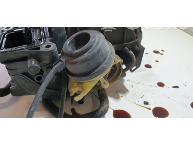 Всасывающий коллектор 1711436010 Toyota RAV 4 (XA40) 2017