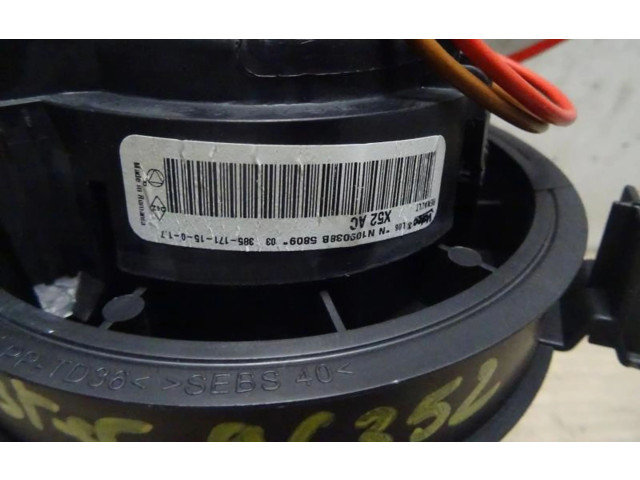 Вентилятор печки       Dacia Duster