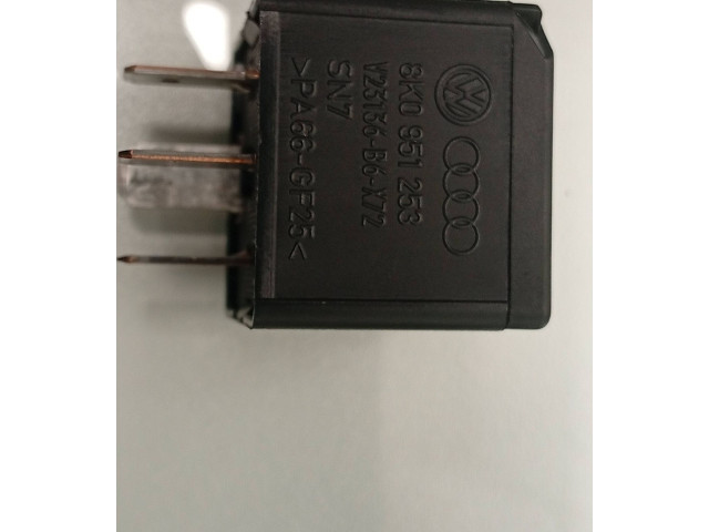 Блок предохранителей  8K2937503, 4E0907282A   Audi A5 8T 8F    