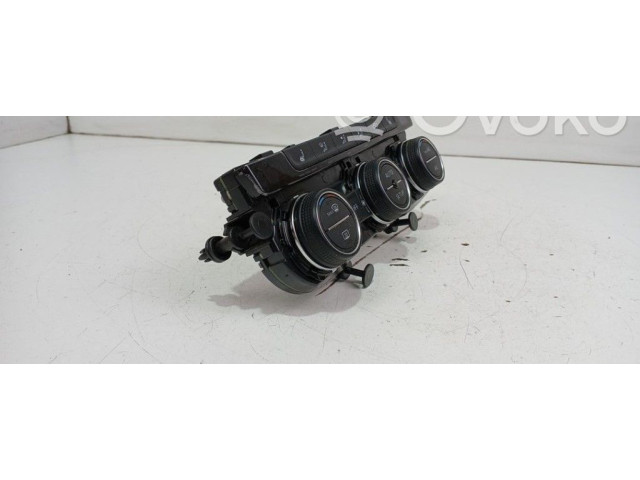 Блок управления климат-контролем Volkswagen Golf VII