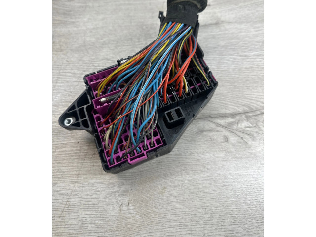 Блок предохранителей 6Q1941824B Skoda Fabia Mk1 (6Y)