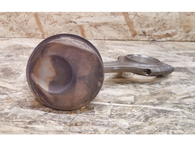 Píst 96L58 Porsche Panamera (970)