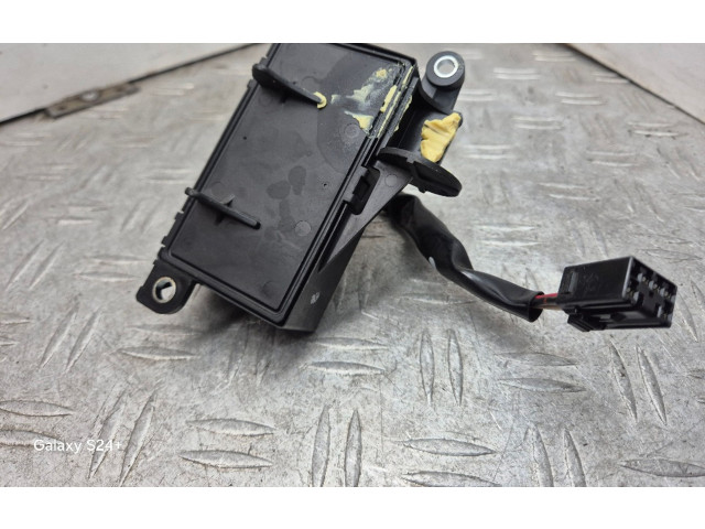 Блок управления 8922730020, 17581210220   Lexus GS 300 350 430 450H