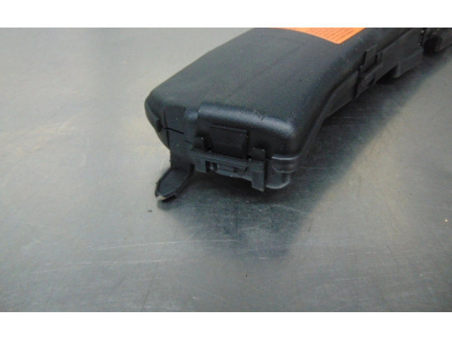 Подушка безопасности в сиденье Volvo V70