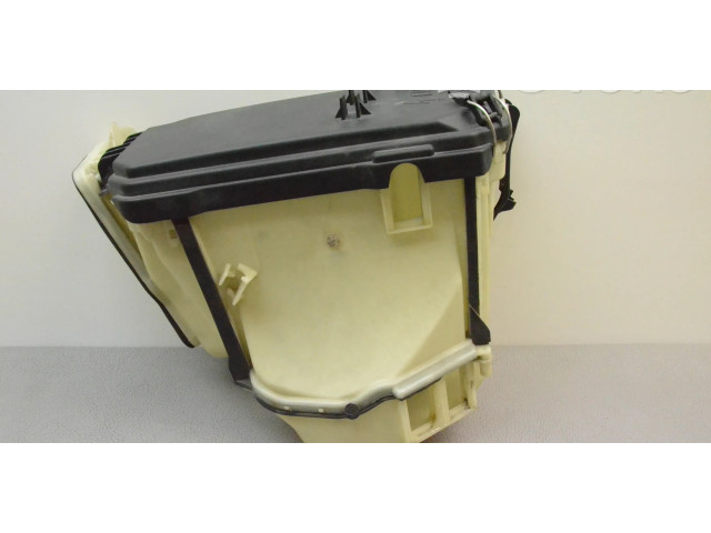 Блок предохранителей A2045400082, A2045400080 Mercedes-Benz GLK (X204)