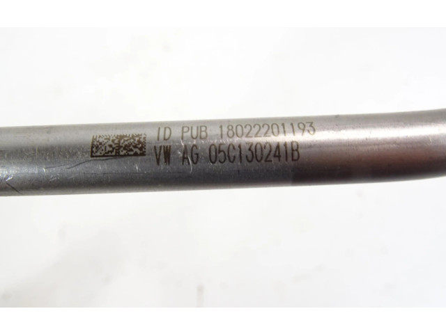 Топливная рампа 05E906054A Skoda Scala