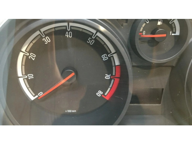 Панель приборов 13372990 Vauxhall Corsa D