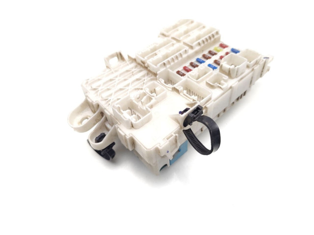 Pojistková skříňka Toyota Hilux (AN10, AN20, AN30) 2006