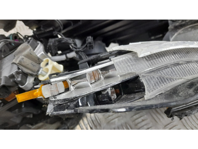 Передняя фара