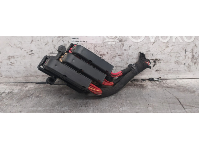 Блок предохранителей 4F1941824 Audi A1