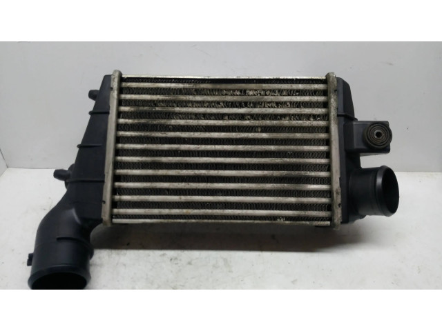 Интеркулер 1686864, 517159990 Alfa Romeo GT 1.9