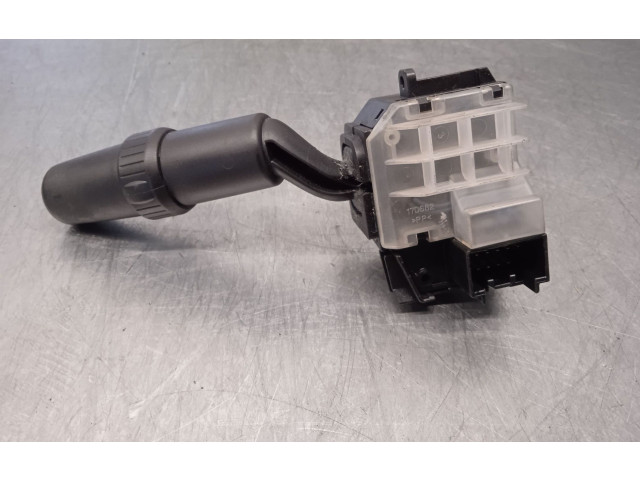 Ручка стеклоочистителей 17D682 Mazda 3 I