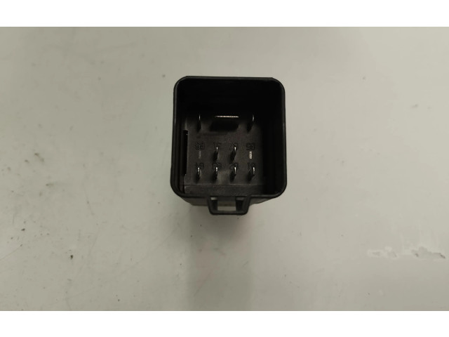 Блок предохранителей 0281003056   Honda HR-V    