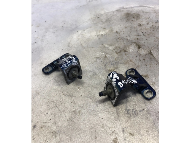 Комплект петлей багажника Volkswagen Touran III