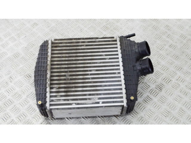 Интеркулер 670109554, LL018002 Maserati Levante 3.0