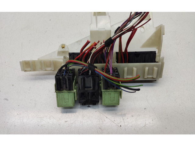 Pojistková skříňka 8371884 BMW 5 E39 2001