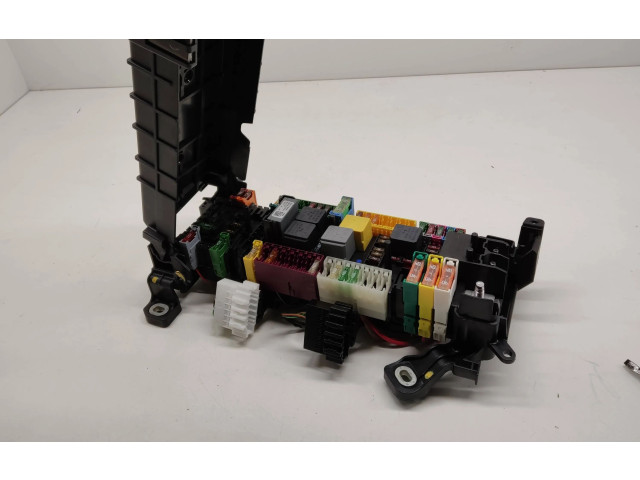 Блок предохранителей A2469066600 Mercedes-Benz A W176