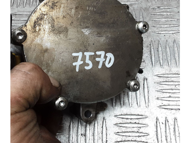 Вакуумный насос    13T317, 7704308C7000   Opel Insignia A