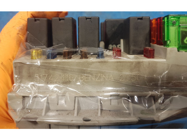 Рулевая рейка  Ящик предохранителей (комплект) 51742419, 51742419   Alfa Romeo GTV  -  года