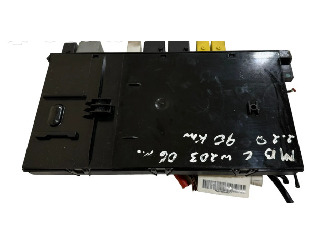 Pojistková skříňka 2095451601 Mercedes-Benz C W203 2006