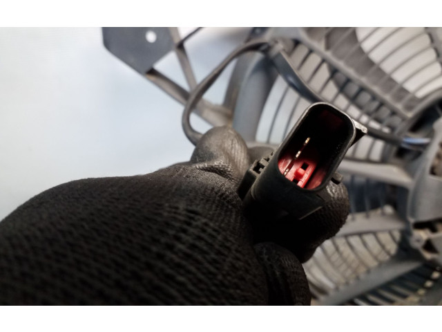 Вентилятор радиатора     52404763, 3E010768D    Jeep Cherokee III KJ 